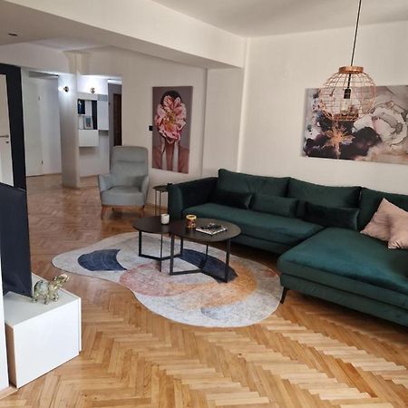 Comfy Center Apartment Skopje Exteriör bild