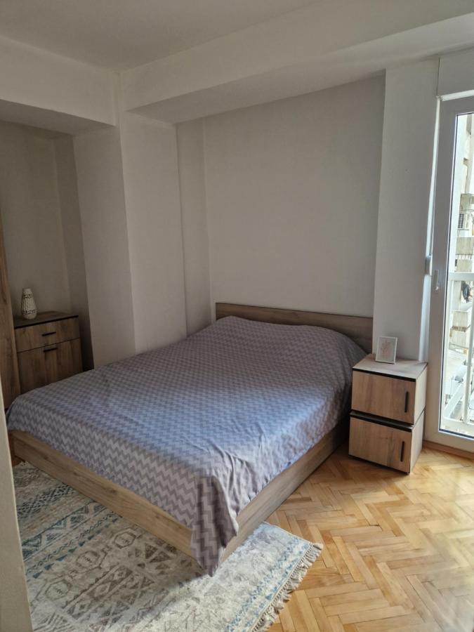 Comfy Center Apartment Skopje Exteriör bild