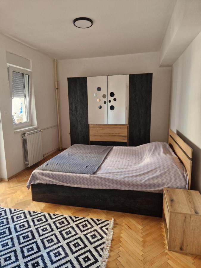 Comfy Center Apartment Skopje Exteriör bild