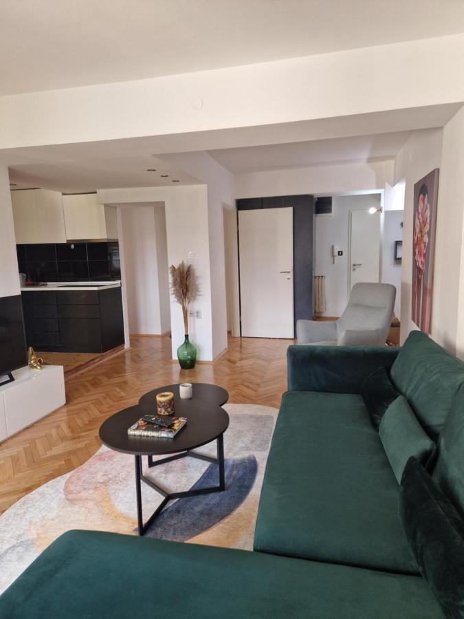 Comfy Center Apartment Skopje Exteriör bild