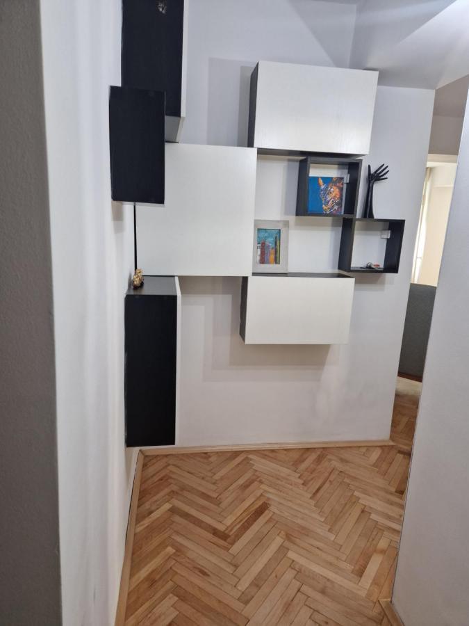 Comfy Center Apartment Skopje Exteriör bild